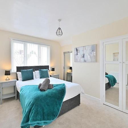 Villa Sleek And Stylish 3 Bed In Bolton - Garden - Parking Esterno foto